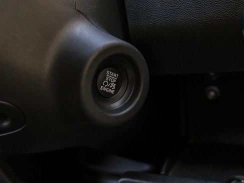 Used 2023 RAM ProMaster 2500 FWD image 18