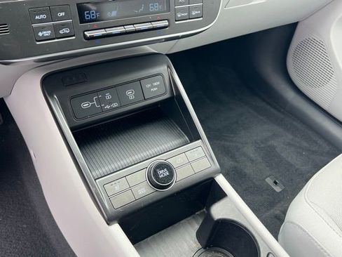 Certified 2024 Hyundai Kona SEL FWD image 19