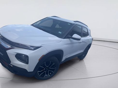 Used 2023 Chevrolet TrailBlazer ACTIV w/ Convenience Package FWD image 1