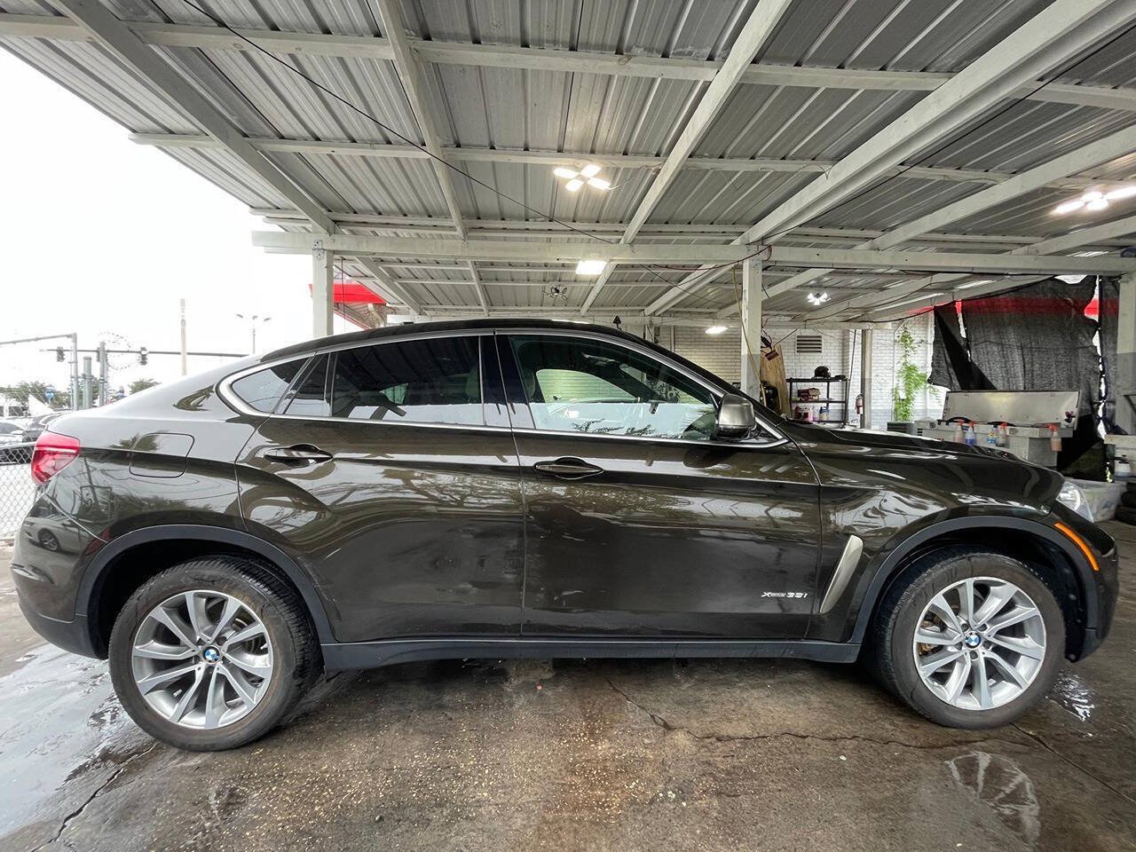 Used 2019 BMW X6 xDrive35i w/ Premium Package AWD/4WD image 4