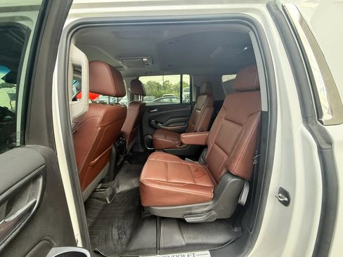 Used 2019 Chevrolet Suburban Premier w/ Premier Plus Edition AWD/4WD image 22