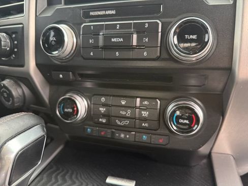 Certified 2018 Ford F150 Platinum w/ Equipment Group 701A Luxury AWD/4WD image 7