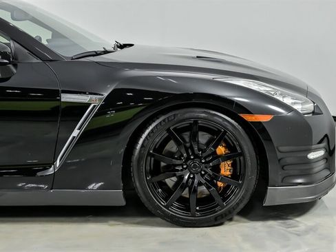 Used 2013 Nissan GT-R Premium AWD/4WD image 15