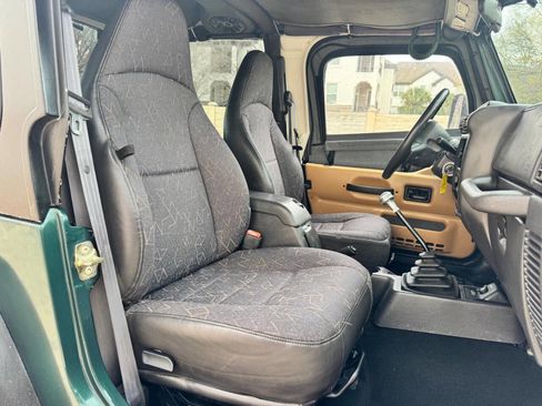 Used 2001 Jeep Wrangler Sport image 17
