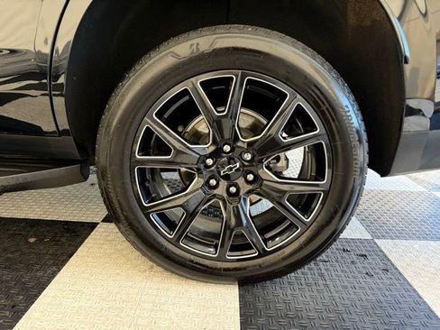 Used 2023 Chevrolet Tahoe High Country image 13