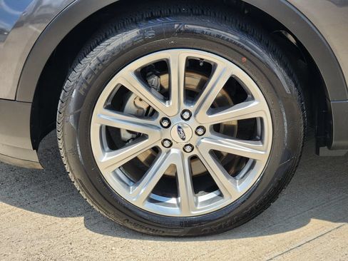 Used 2017 Ford Explorer Limited FWD image 10