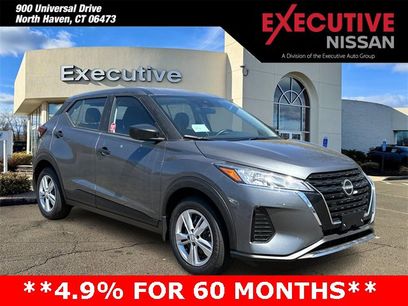 New 2025 Nissan Kicks Play S