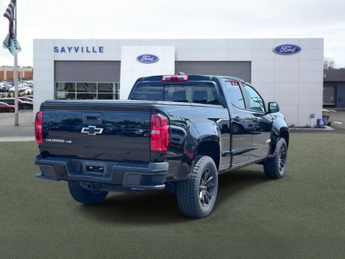 Used 2020 Chevrolet Colorado Z71 w/ Z71 Midnight Edition AWD/4WD image 5