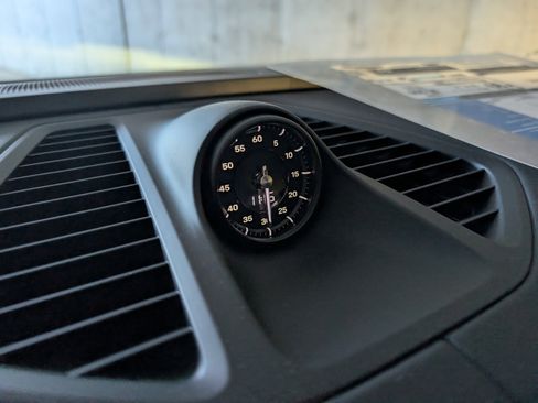 Used 2025 Porsche Macan Electric image 37