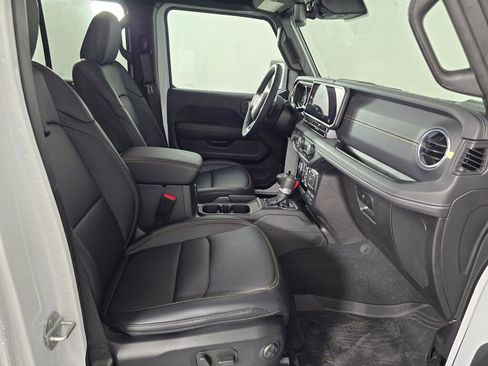 New 2025 Jeep Wrangler Sahara image 34