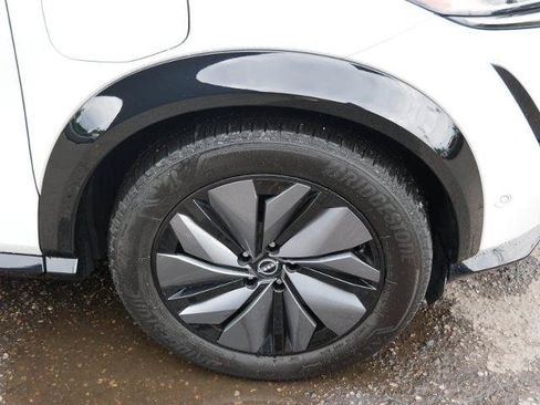 Certified 2023 Nissan Ariya AWD/4WD image 9