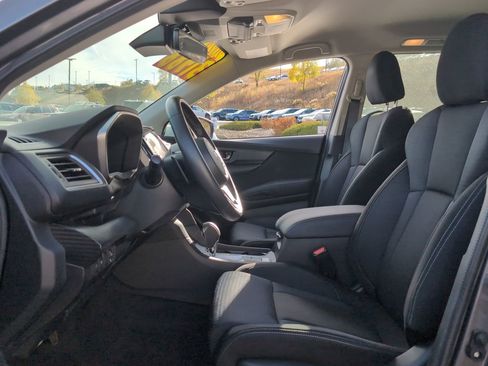 Used 2024 Subaru Ascent Premium w/ Convenience Package image 11