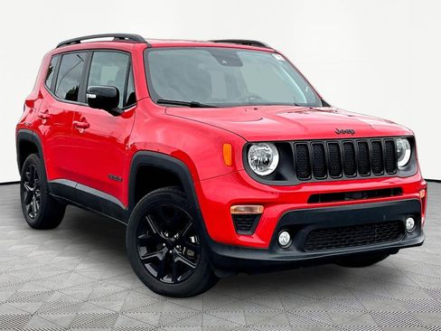 Used 2023 Jeep Renegade Altitude AWD/4WD image 3