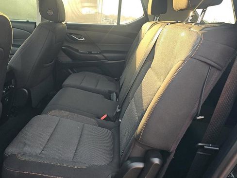 Used 2021 Chevrolet Traverse LS FWD image 13