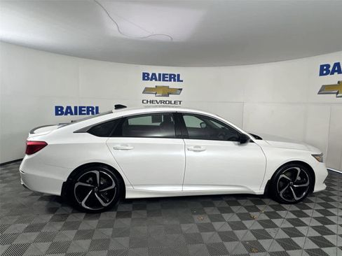 Used 2022 Honda Accord Sport Special Edition image 6