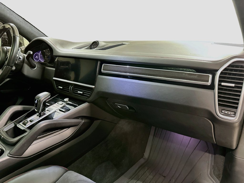 Certified 2021 Porsche Cayenne GTS AWD/4WD image 30