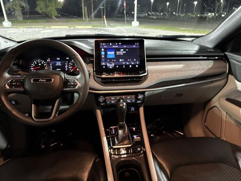 Used 2023 Jeep Compass Latitude w/ Convenience Group image 31