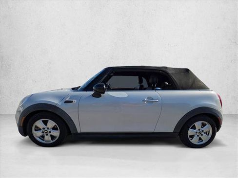 Used 2018 MINI Cooper Convertible image 2
