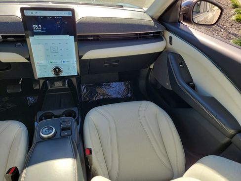 Used 2021 Ford Mustang Mach-E Premium image 19