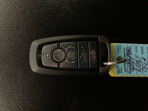 Used 2018 Ford F150 Lariat w/ Equipment Group 501A Mid AWD/4WD image 30
