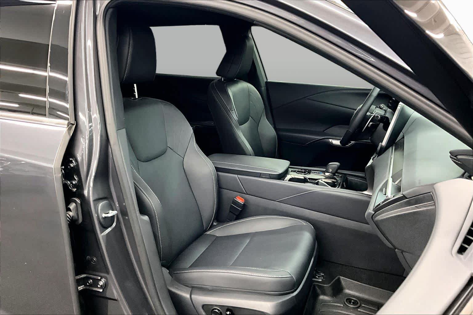 Used 2025 Lexus RX 350 w/ Convenience Package AWD/4WD image 9