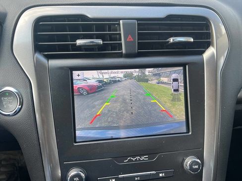 Used 2019 Ford Fusion SE image 13