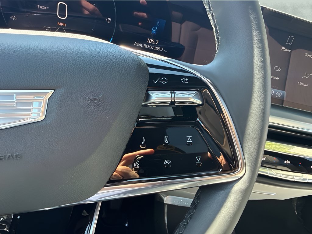 Used 2024 Cadillac Lyriq Luxury RWD image 18
