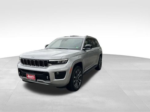 New 2025 Jeep Grand Cherokee Overland w/ Adv Protech Group III image 2