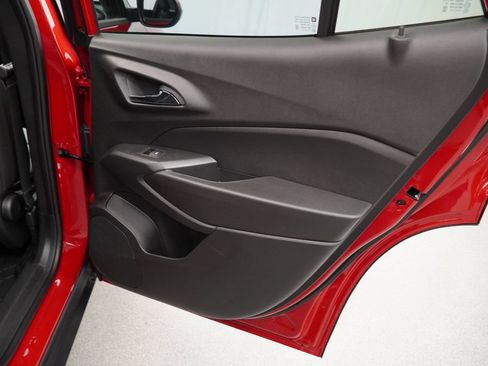New 2026 Chevrolet Trax LT w/ LT Convenience Package FWD image 26