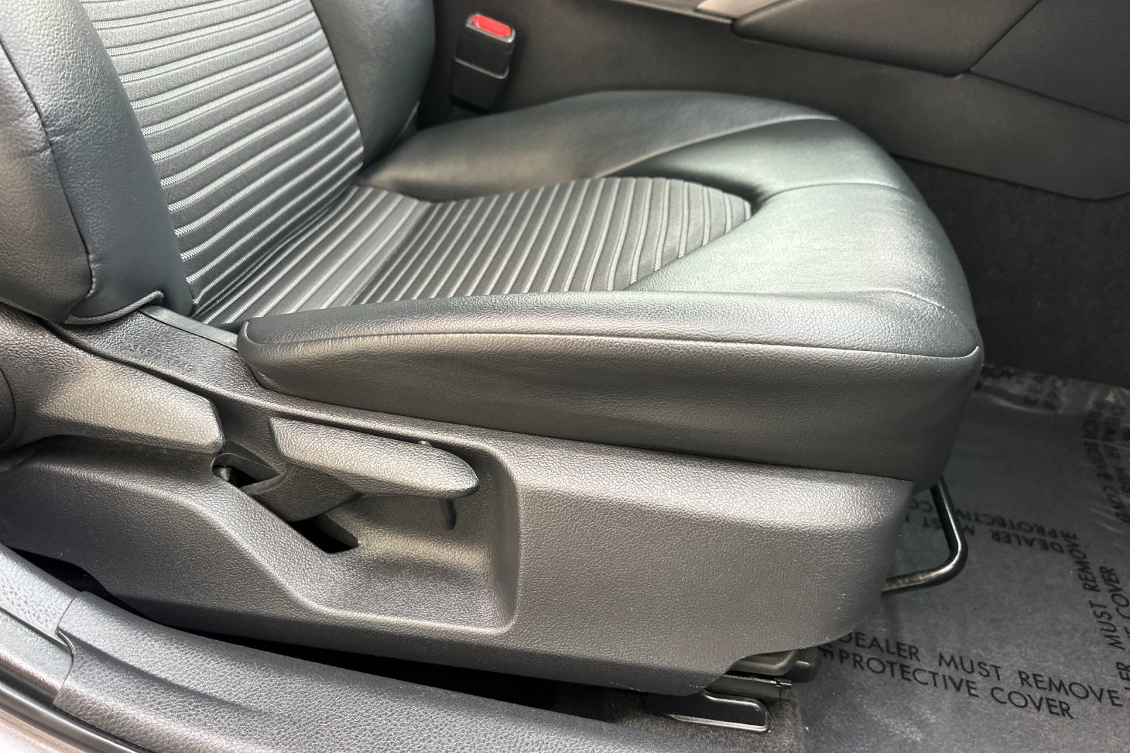 Used 2018 Toyota Camry SE FWD image 22