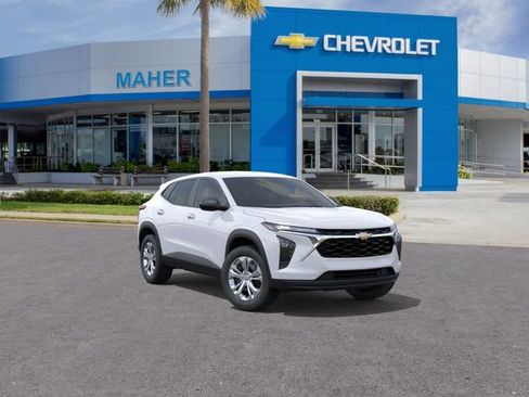Used 2026 Chevrolet Trax LS FWD image 1