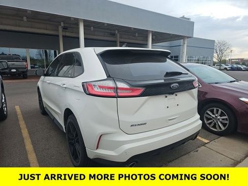 Used 2020 Ford Edge ST-Line w/ Cold Weather Package image 3