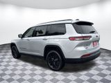 Used 2024 Jeep Grand Cherokee L Laredo image 3