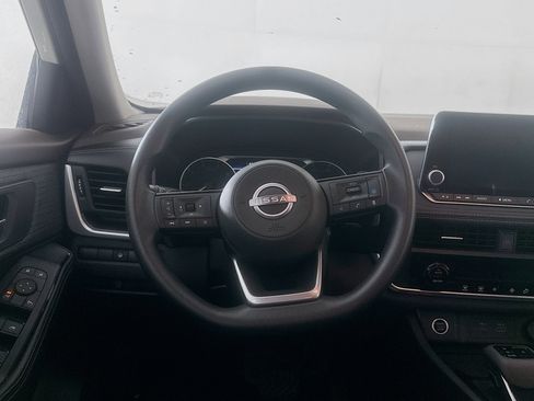 Used 2023 Nissan Rogue SV AWD/4WD image 18
