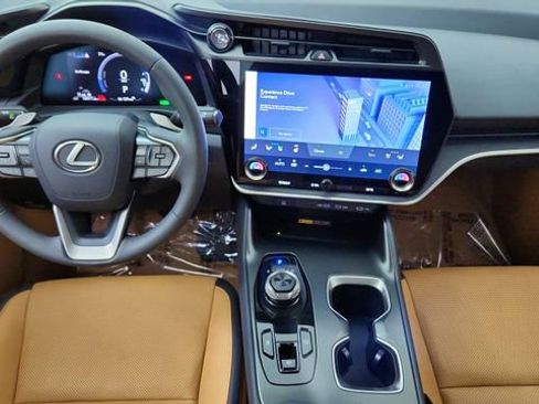 Used 2025 Lexus RZ 300e w/ Cold Area Package image 59