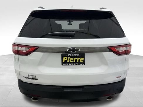 Used 2021 Chevrolet Traverse RS image 3