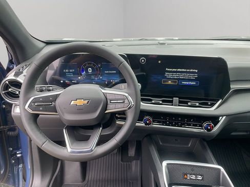 New 2026 Chevrolet Equinox LT w/ Convenience Package II image 15
