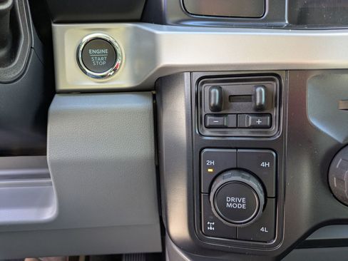 New 2026 Ford F250 XLT w/ XLT Premium Package image 23