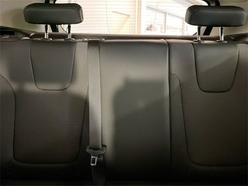 Used 2022 Buick Encore GX Preferred w/ Cold Weather Comfort Package image 13