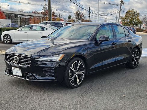 Certified 2023 Volvo S60 T8 Plus image 3