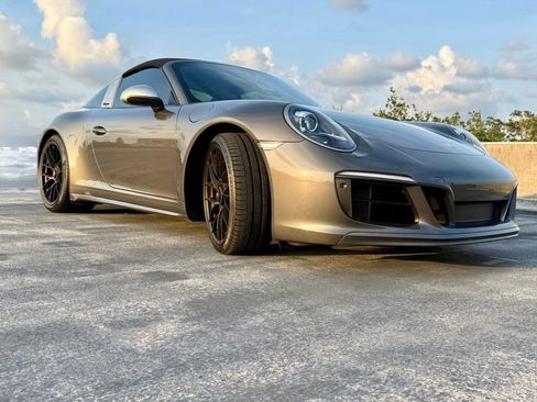 Used 2019 Porsche 911 Targa 4 GTS AWD/4WD image 16