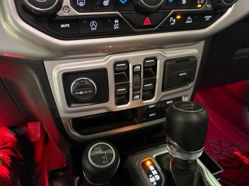 Used 2022 Jeep Gladiator Sport AWD/4WD image 21