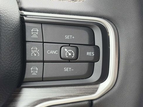 Used 2024 Jeep Wagoneer L Series II w/ Flexible Seating Group AWD/4WD image 26