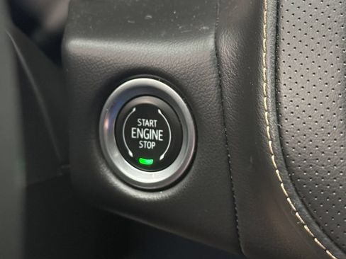Used 2023 Chevrolet Suburban Premier AWD/4WD image 31