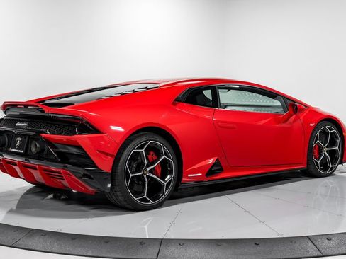 Used 2020 Lamborghini Huracan EVO AWD/4WD image 3