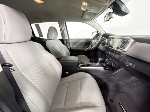 Used 2023 Toyota Tacoma SR5 RWD image 46