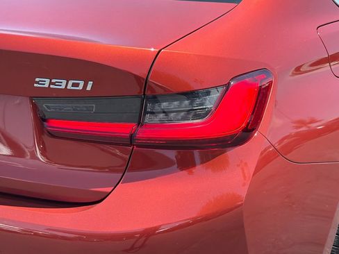 Used 2020 BMW 330i Sedan w/ Driving Assistance Package RWD image 26