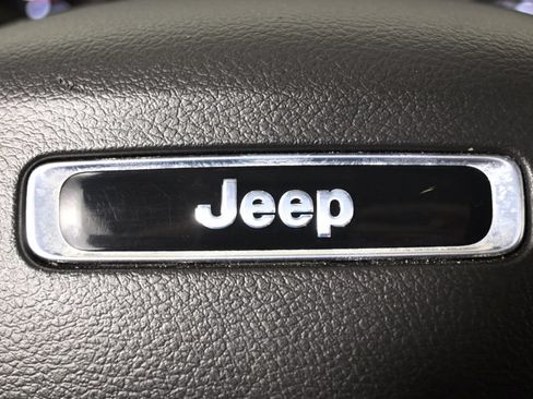 Used 2022 Jeep Compass Latitude AWD/4WD image 36