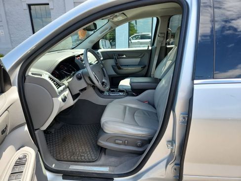 Used 2014 GMC Acadia SLT image 15