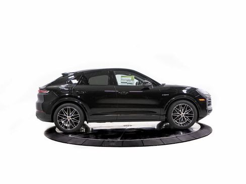 New 2026 Porsche Cayenne E-Hybrid image 8